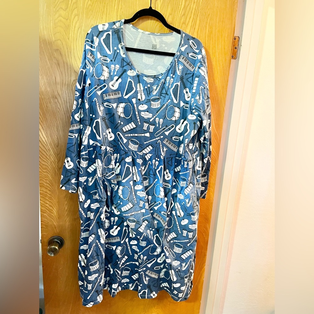 Winter Water Factory Copenhagen Chicago musical instrument dress XXXL